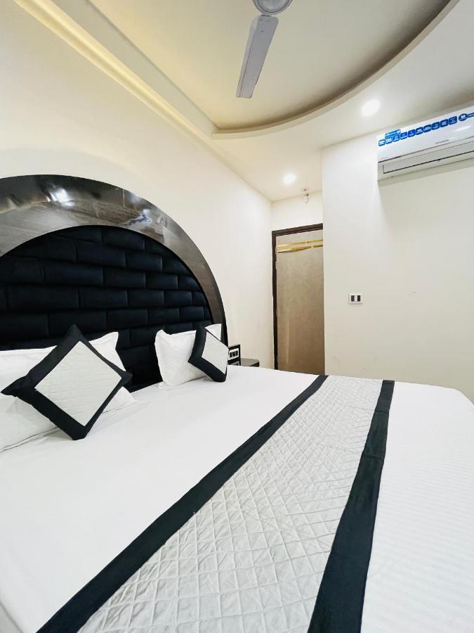 Hotel Red Stone Inn - Near New Delhi Railway Station - Paharganj Exterior foto