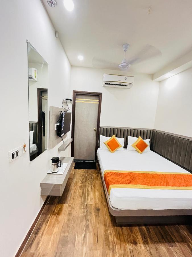 Hotel Red Stone Inn - Near New Delhi Railway Station - Paharganj Exterior foto
