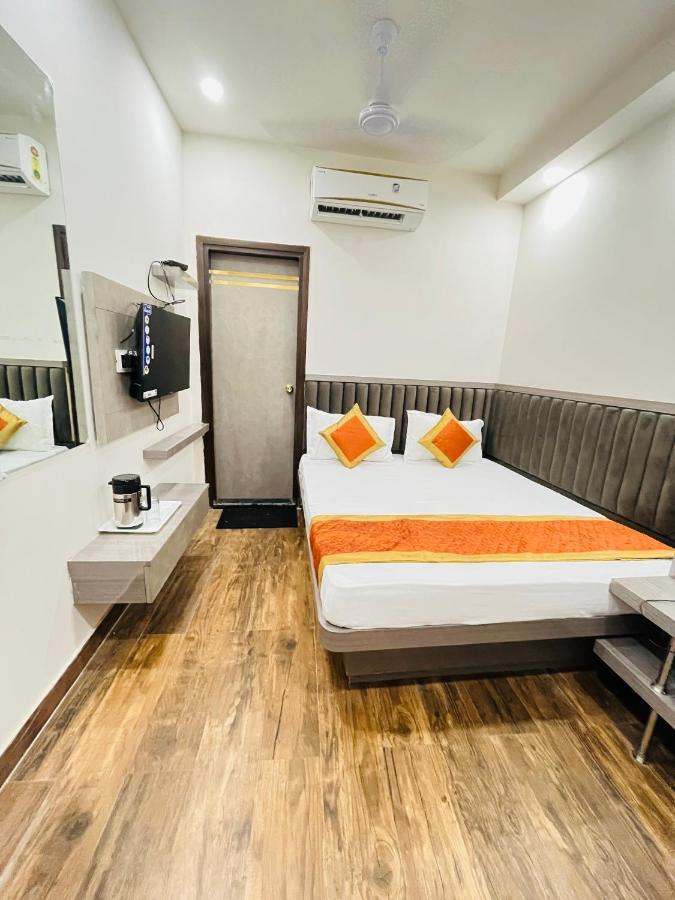 Hotel Red Stone Inn - Near New Delhi Railway Station - Paharganj Exterior foto