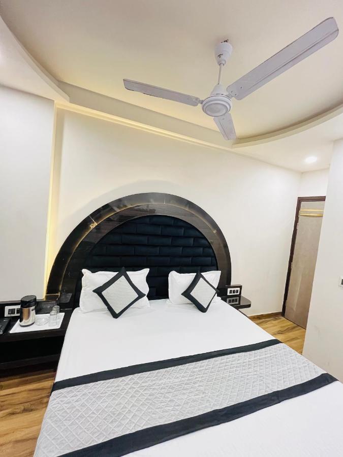 Hotel Red Stone Inn - Near New Delhi Railway Station - Paharganj Exterior foto