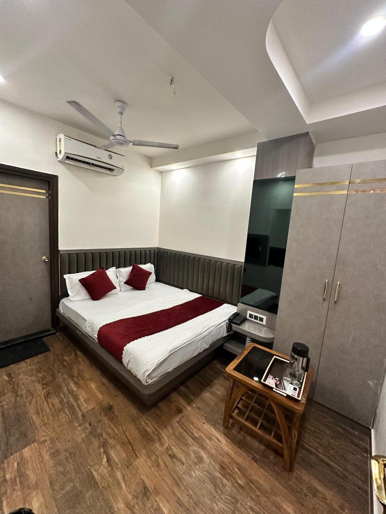 Hotel Red Stone Inn - Near New Delhi Railway Station - Paharganj Exterior foto