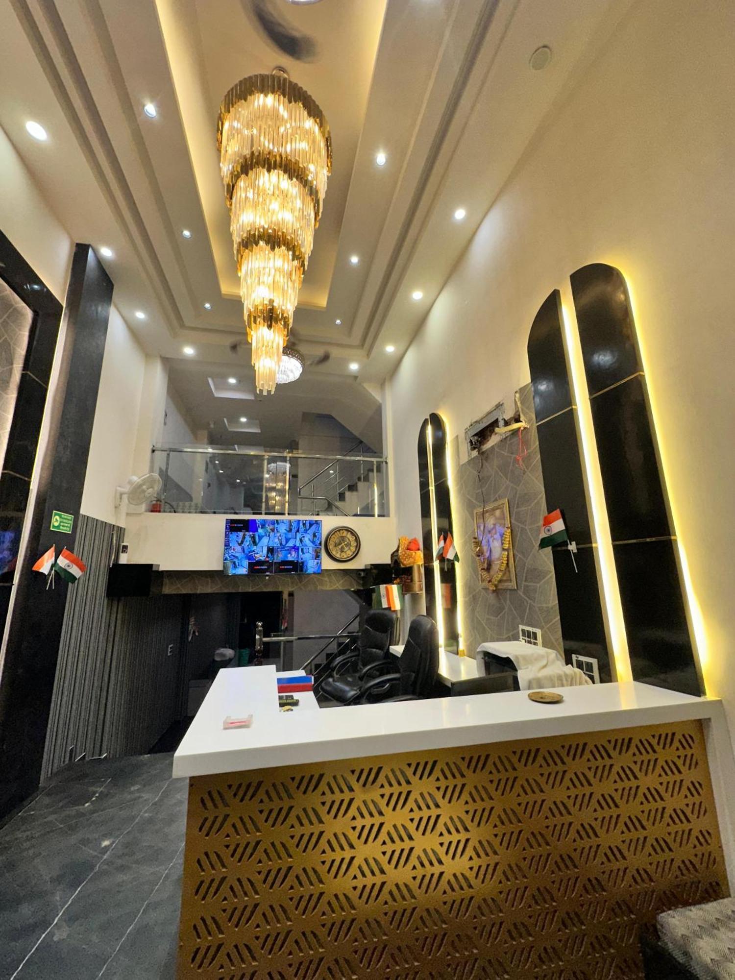 Hotel Red Stone Inn - Near New Delhi Railway Station - Paharganj Exterior foto